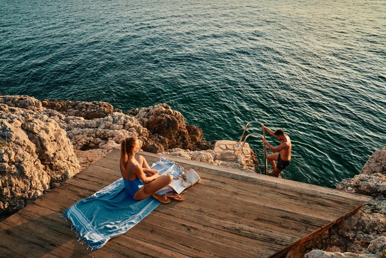 Falkensteiner Hotel & Spa Iadera Petrcane Εξωτερικό φωτογραφία Bathers at the Blue Grotto
