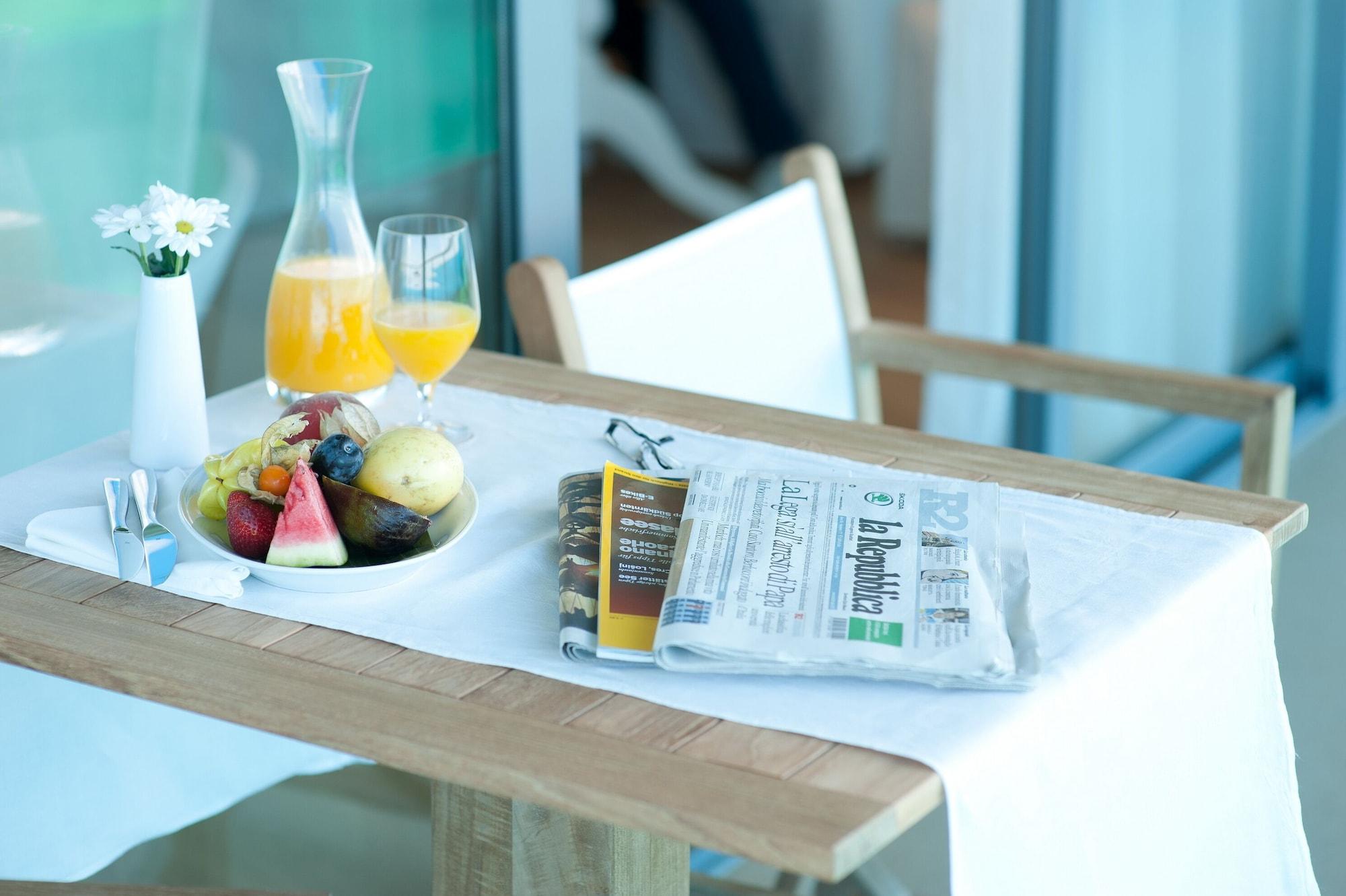 Falkensteiner Hotel & Spa Iadera Petrcane Εξωτερικό φωτογραφία A copy of the newspaper on a table