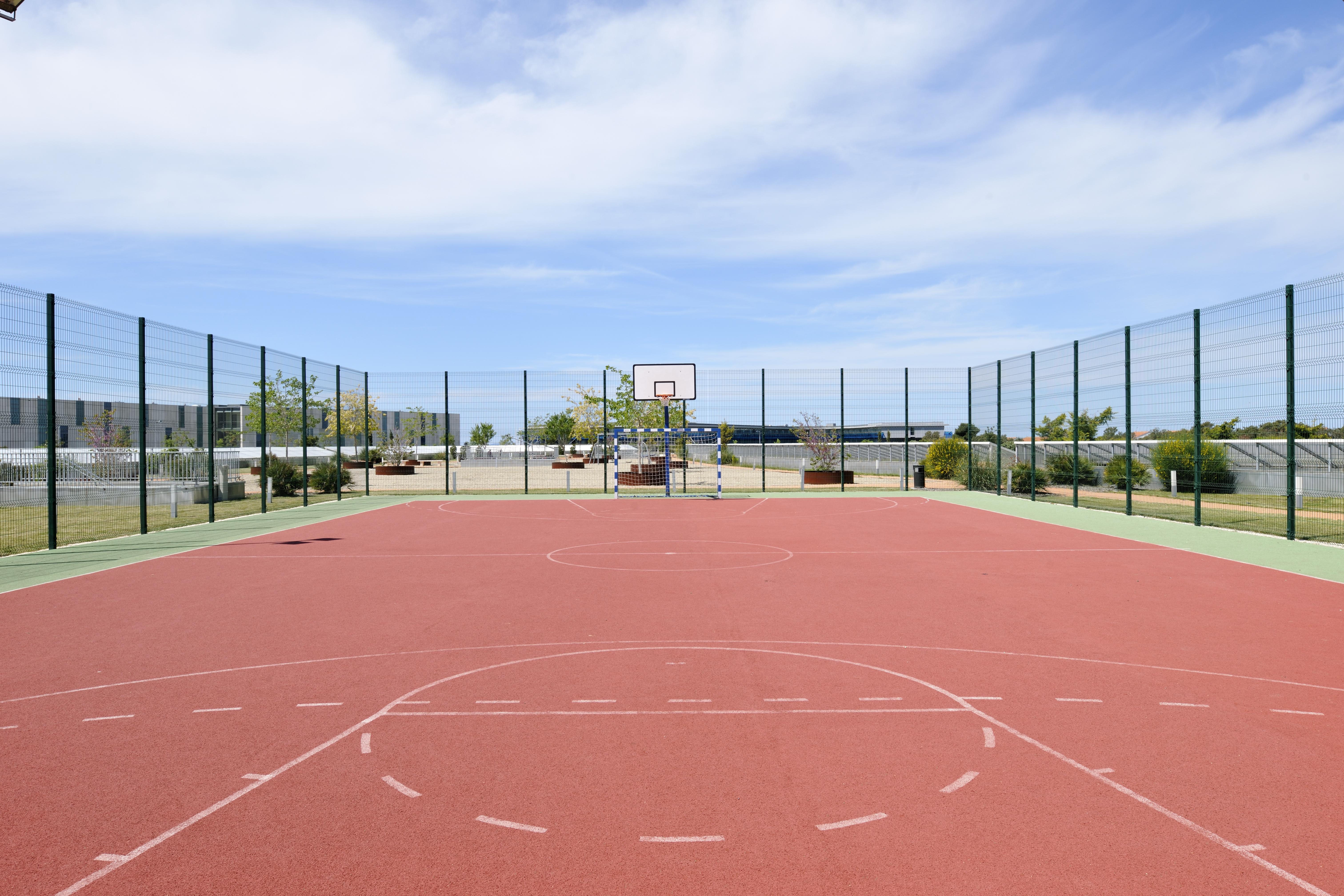 Falkensteiner Hotel & Spa Iadera Petrcane Εξωτερικό φωτογραφία Basketball court at the University of New England, Australia
